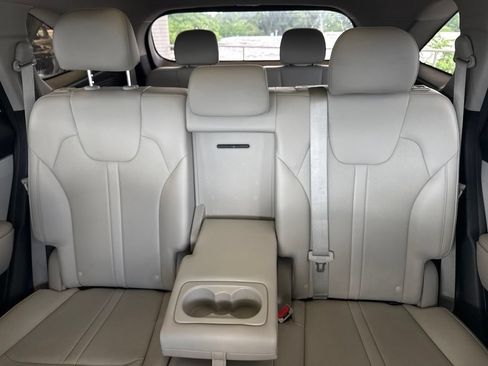 Used 2023 Kia Sorento S w/ Panoramic Sunroof Package AWD/4WD image 28
