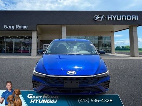Certified 2025 Hyundai Elantra Sport FWD image 10