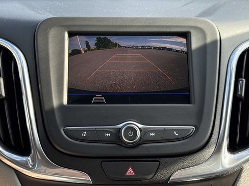 Used 2020 Chevrolet Equinox LS FWD image 5