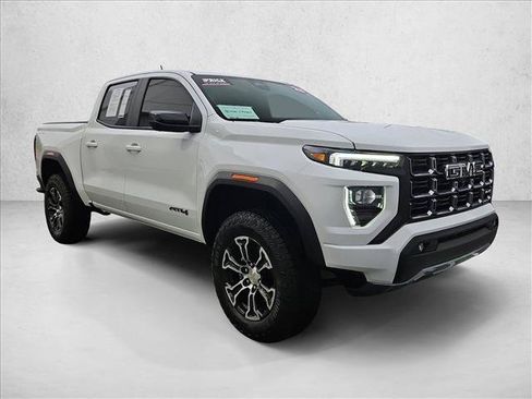 Used 2025 GMC Canyon AT4 w/ Technology Plus Package AWD/4WD image 3
