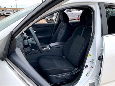 Used 2024 Nissan Sentra SV w/ Trunk Package image 7