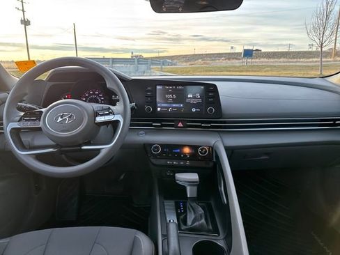 Used 2023 Hyundai Elantra SEL w/ Cargo Package image 12