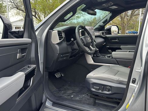 New 2026 Toyota Tundra Limited AWD/4WD image 2