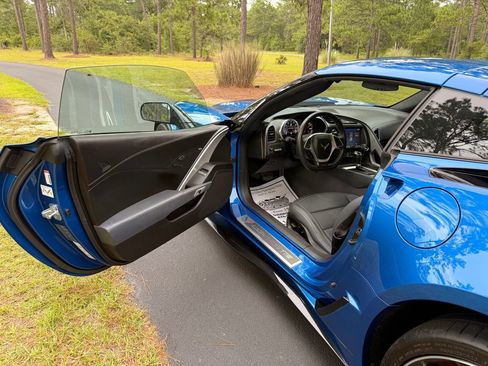 Used 2015 Chevrolet Corvette Z06 RWD image 15