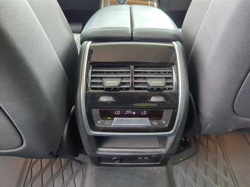 Used 2020 BMW X7 xDrive40i w/ Premium Package AWD/4WD image 22