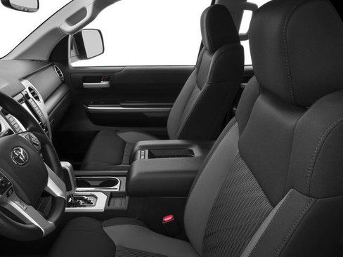 Certified 2017 Toyota Tundra SR5 w/ SR5 Upgrade Package RWD image 9