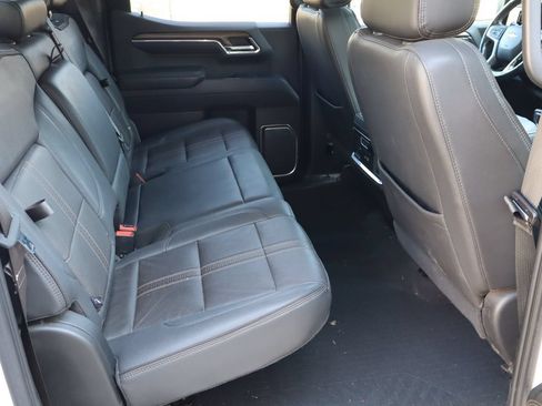 Used 2023 Chevrolet Silverado 1500 High Country w/ Technology Package AWD/4WD image 17