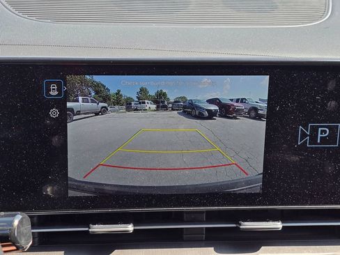 Used 2025 Hyundai Kona SEL FWD image 17