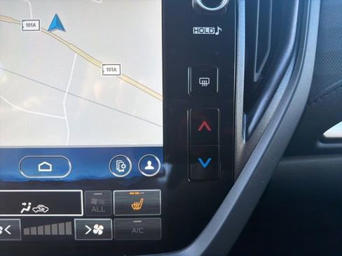 Used 2025 Subaru Forester Premium image 29