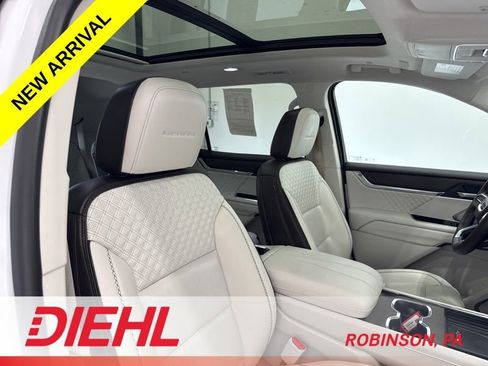 Used 2024 GMC Acadia Denali w/ Super Cruise Package image 16