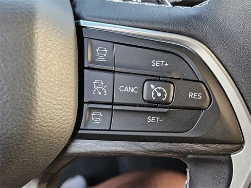 Used 2021 Jeep Grand Cherokee L Limited w/ Trailer Tow Group (B) image 25