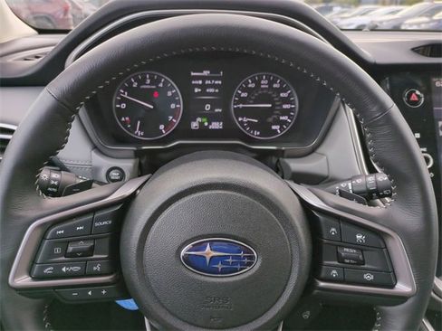 Used 2025 Subaru Outback Limited image 32