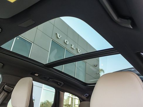 New 2026 Volvo XC60 B5 Core image 28