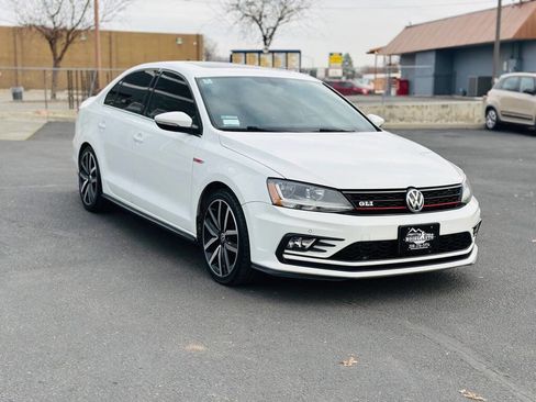 Used 2017 Volkswagen Jetta GLI image 1