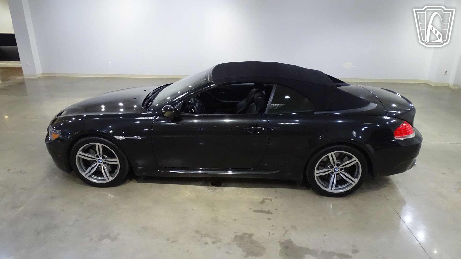 Used 2007 BMW M6 Convertible RWD image 5