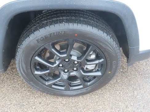 Used 2023 Jeep Compass Altitude w/ Convenience Group image 12