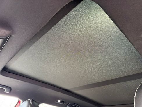 Used 2021 Volkswagen Atlas Cross Sport SEL Premium image 30