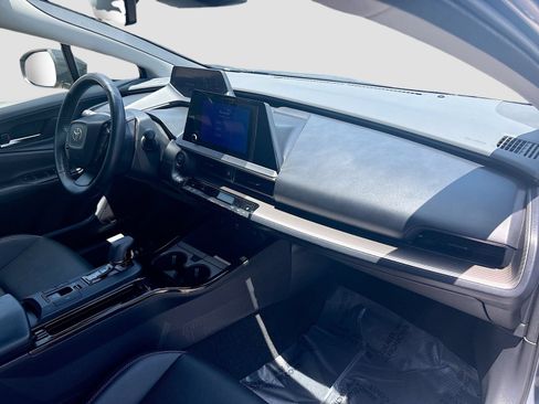 Used 2026 Toyota Prius XLE FWD image 26