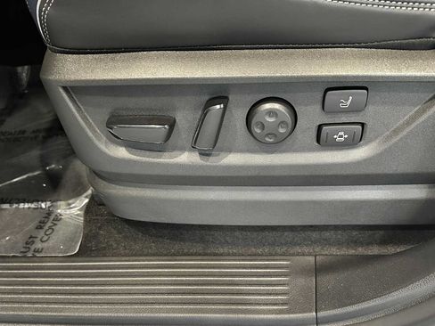 New 2026 INFINITI QX80 4WD image 15