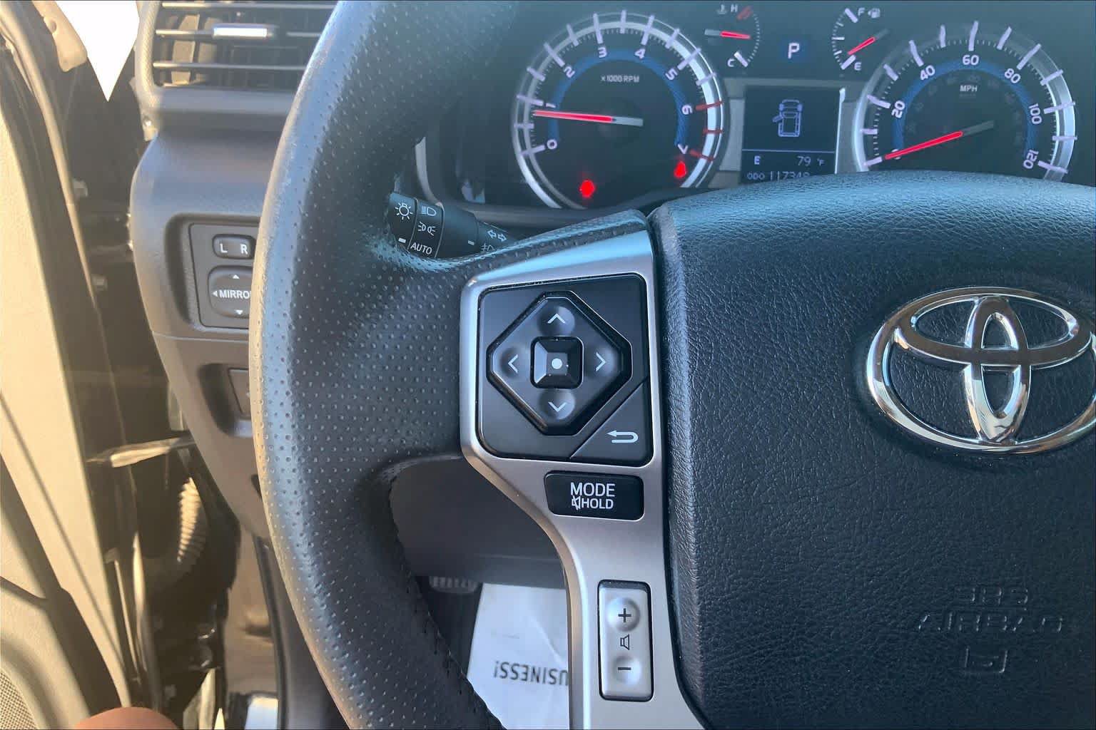 Used 2016 Toyota 4Runner Limited AWD/4WD image 23