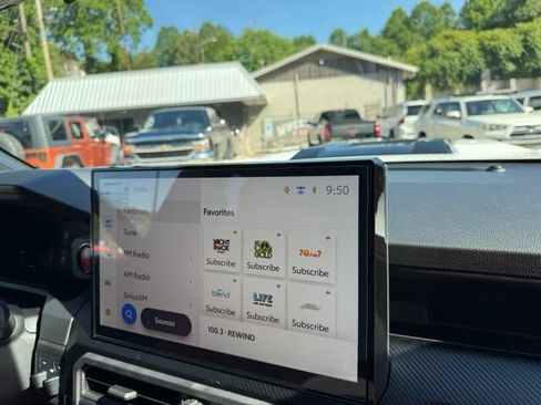 Used 2025 Toyota Tacoma TRD Pro AWD/4WD image 96