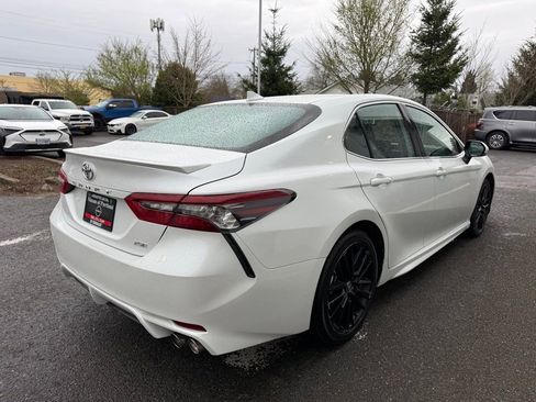 Used 2023 Toyota Camry XSE FWD image 6