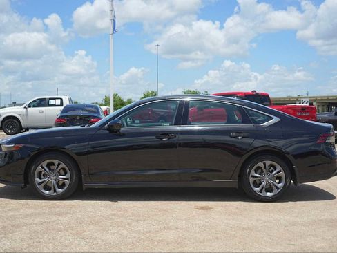 Used 2023 Honda Accord EX image 3