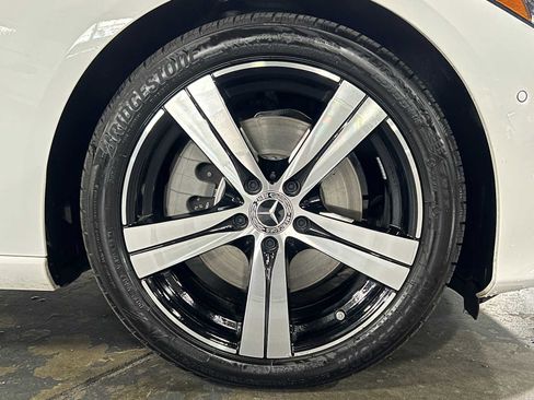 Used 2025 Mercedes-Benz C 300 4MATIC Sedan image 9