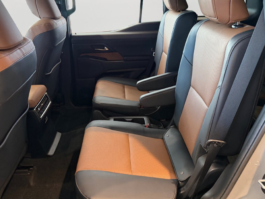 Certified 2025 Lexus GX 550 AWD/4WD image 12