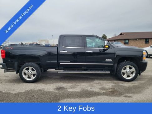 Used 2019 Chevrolet Silverado 2500 High Country w/ Duramax Plus Package image 7