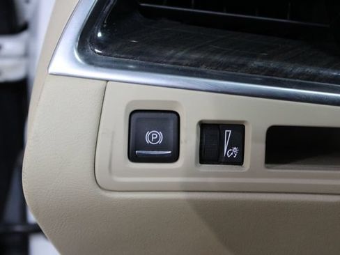 Used 2018 Cadillac XT5 AWD image 21
