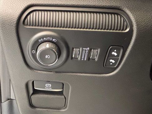 Used 2024 Jeep Wagoneer Series II AWD/4WD image 25