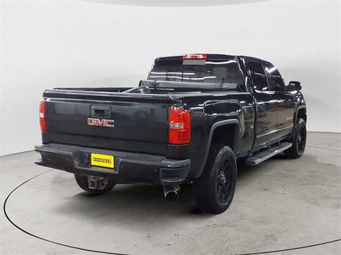 Used 2015 GMC Sierra 2500 Denali image 5