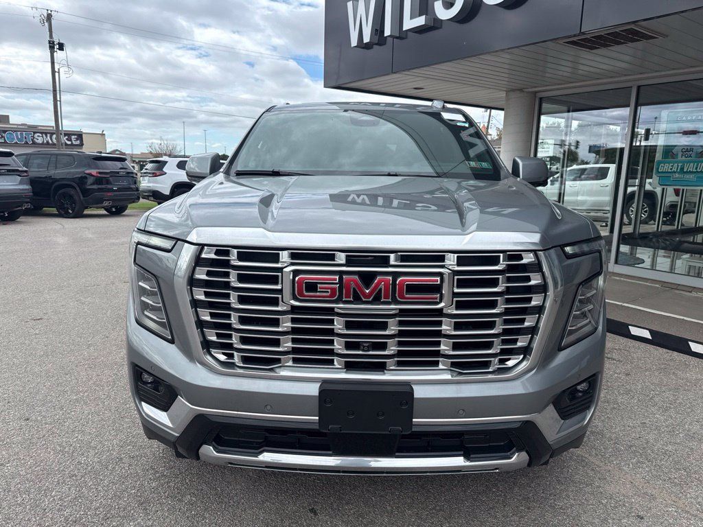 Used 2026 GMC Yukon Denali w/ Denali Reserve Package AWD/4WD image 2