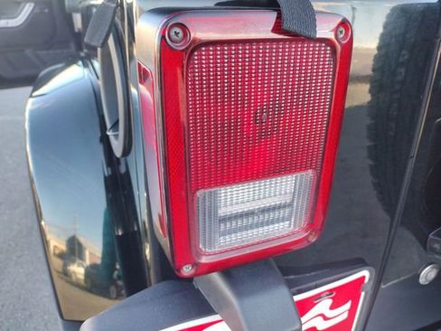 Used 2012 Jeep Wrangler Unlimited Sahara w/ Dual Top Group image 20