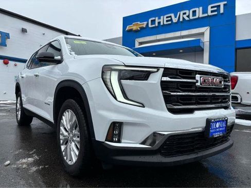 Used 2025 GMC Acadia Elevation w/ Elevation Premium Package image 13