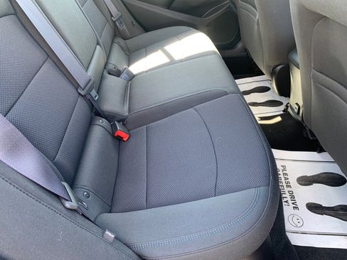 Used 2017 Chevrolet Cruze LT image 8