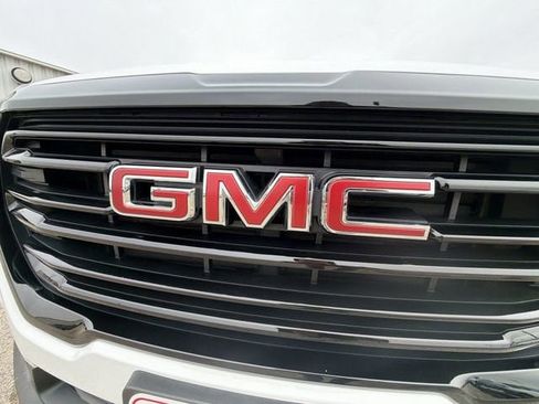 Used 2022 GMC Terrain SLE w/ Driver Convenience Package AWD/4WD image 34