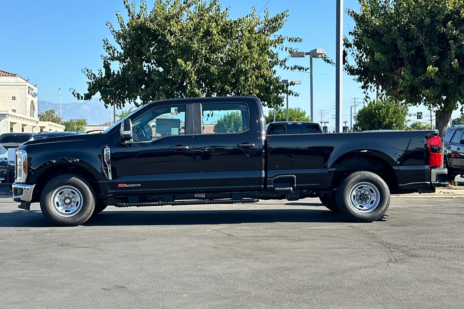 New 2026 Ford F250 XL w/ 360-Degree Camera Package RWD image 7
