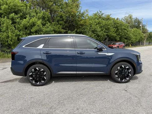New 2026 Kia Sorento EX w/ EX Premium Package image 3