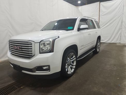 Used 2018 GMC Yukon SLT AWD/4WD image 1