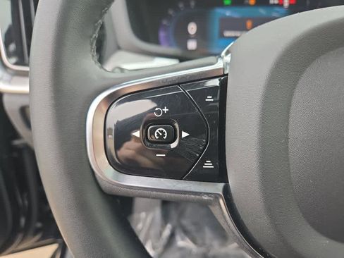 Used 2024 Volvo S60 B5 Plus image 12