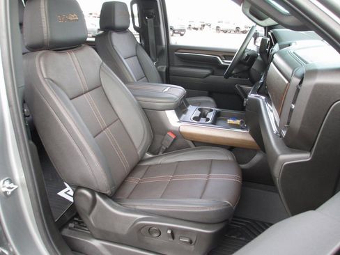 Used 2024 Chevrolet Silverado 3500 High Country w/ High Country Premium Package image 24