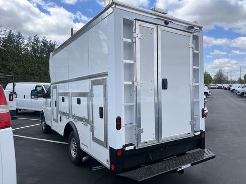New 2024 Chevrolet Express 3500 w/ Power Convenience Package RWD image 5