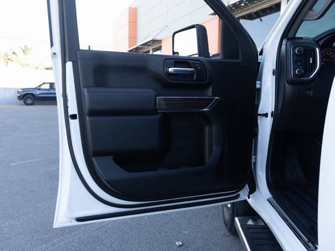Used 2022 Chevrolet Silverado 3500 LT RWD image 17