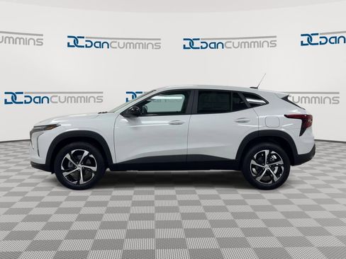 New 2026 Chevrolet Trax RS image 5