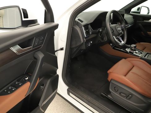 Used 2021 Audi Q5 Prestige w/ Prestige Package AWD/4WD image 14