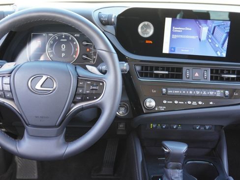 Certified 2024 Lexus ES 350 w/ Premium Package FWD image 25