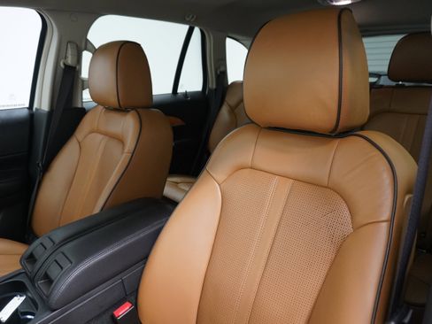 Used 2013 Lincoln MKX FWD image 10