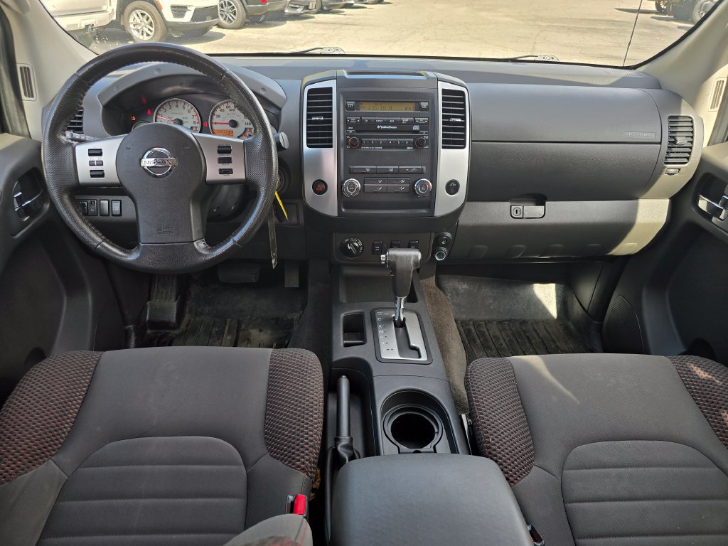 Used 2011 Nissan Frontier PRO-4X AWD/4WD image 5